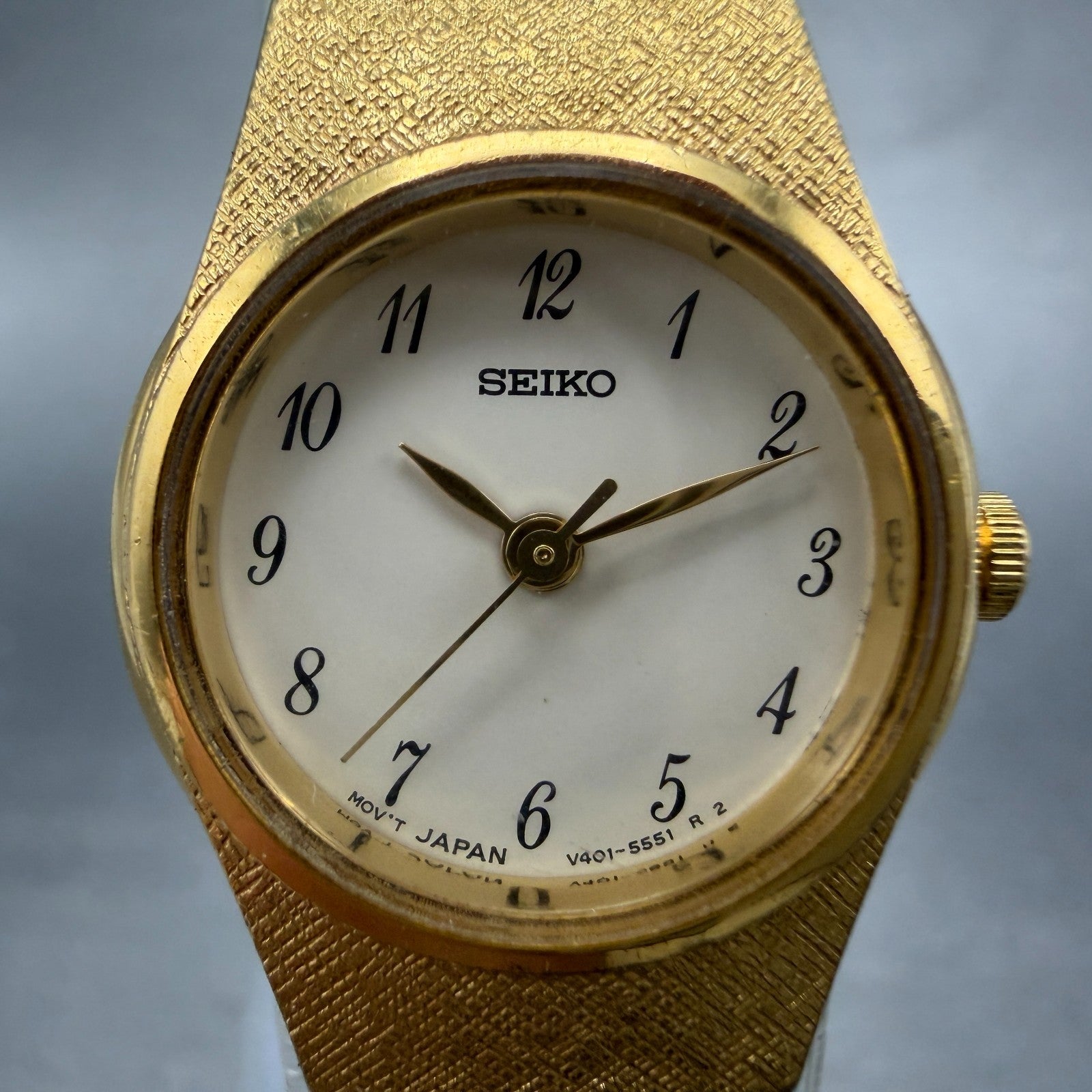 Seiko Watch Women 19mm White Dial Gold Tone Round V401-1819 New Battery Vintage1