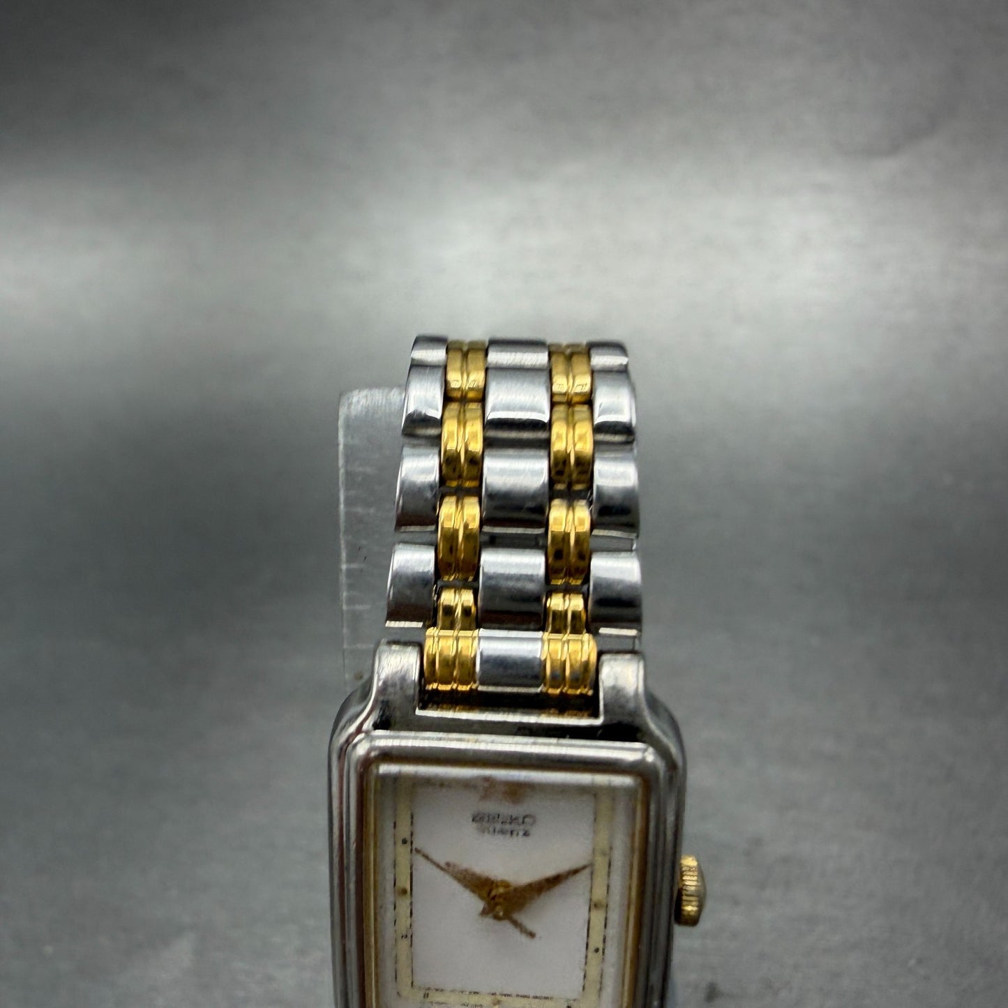 Seiko Tank Watch Women 18mm White Dial Two Tone Rectangle V401-5129 New Batt H2W4
