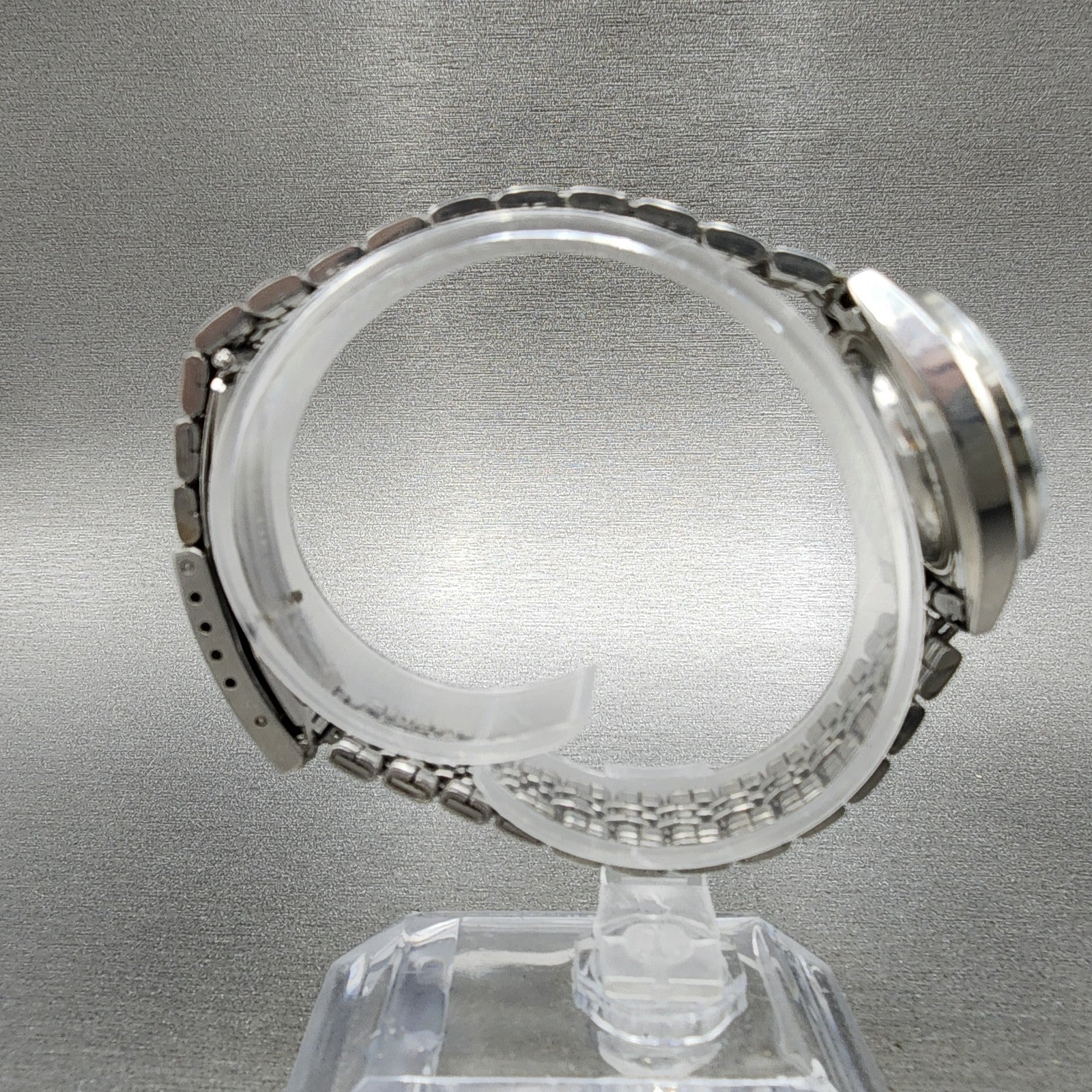 Seiko Automatic Watch Women 25mm Silver Dial Silver Tone Date 22050420 Runs8