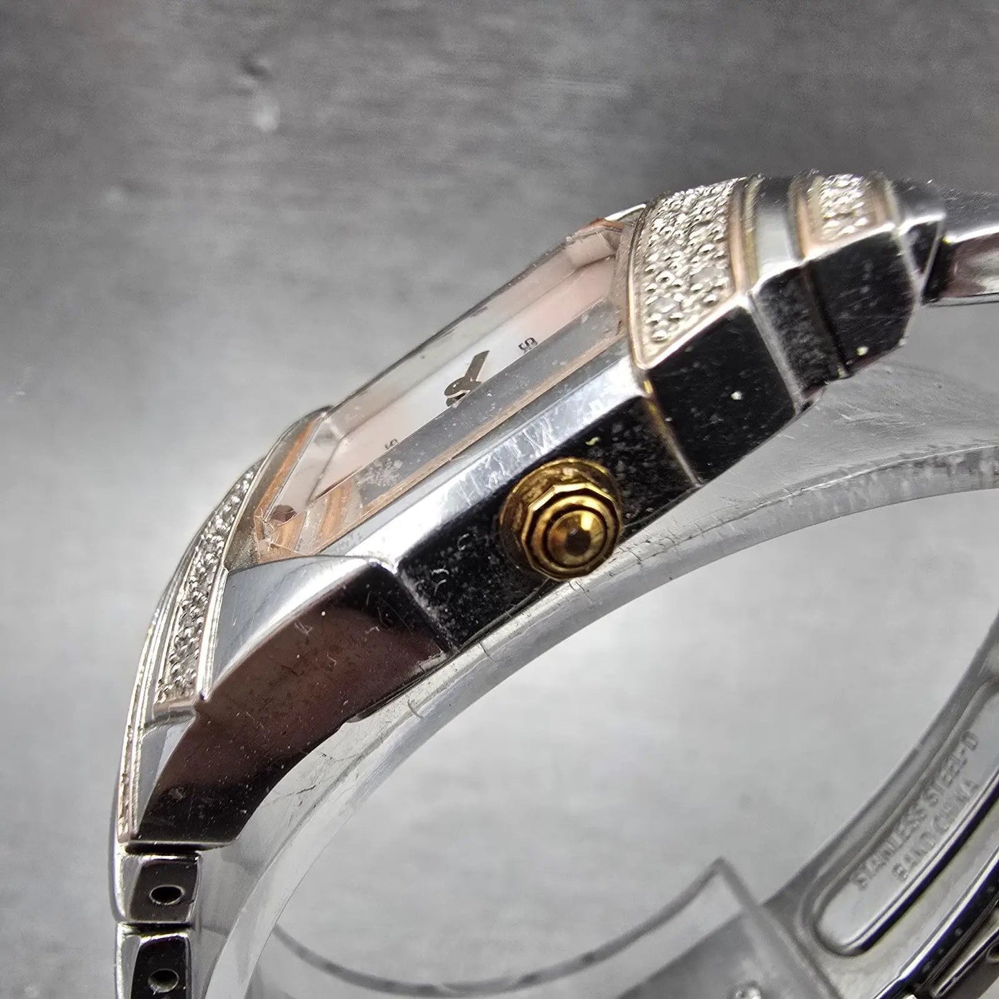 Seiko Solar Tank Watch Women 15mm MOP Dial Two Tone Rectangle V116-0AJ0 Runs2