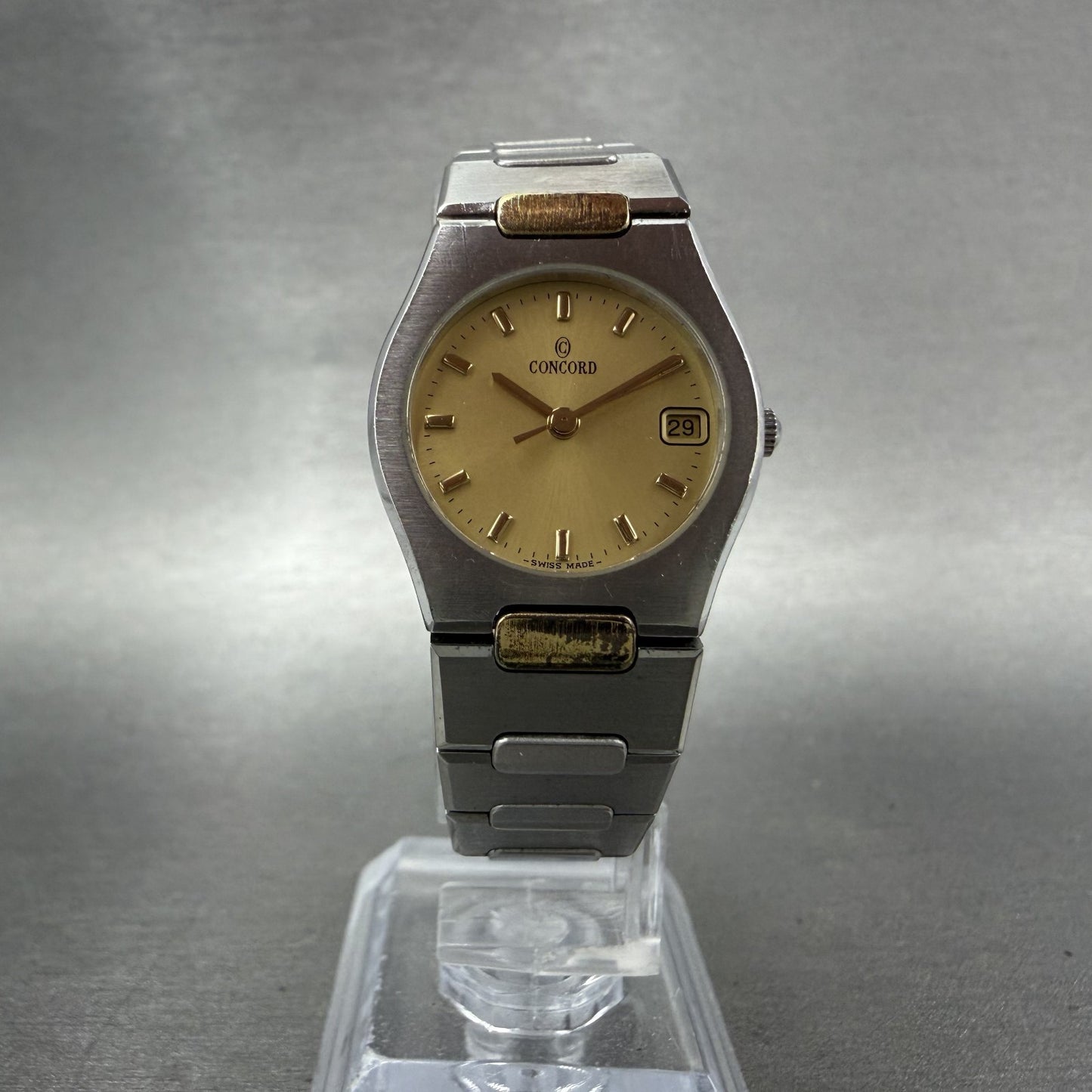 Concord Freedom Watch Women 23mm Gold Dial Steel Date Round 15.57.263 New Batt5