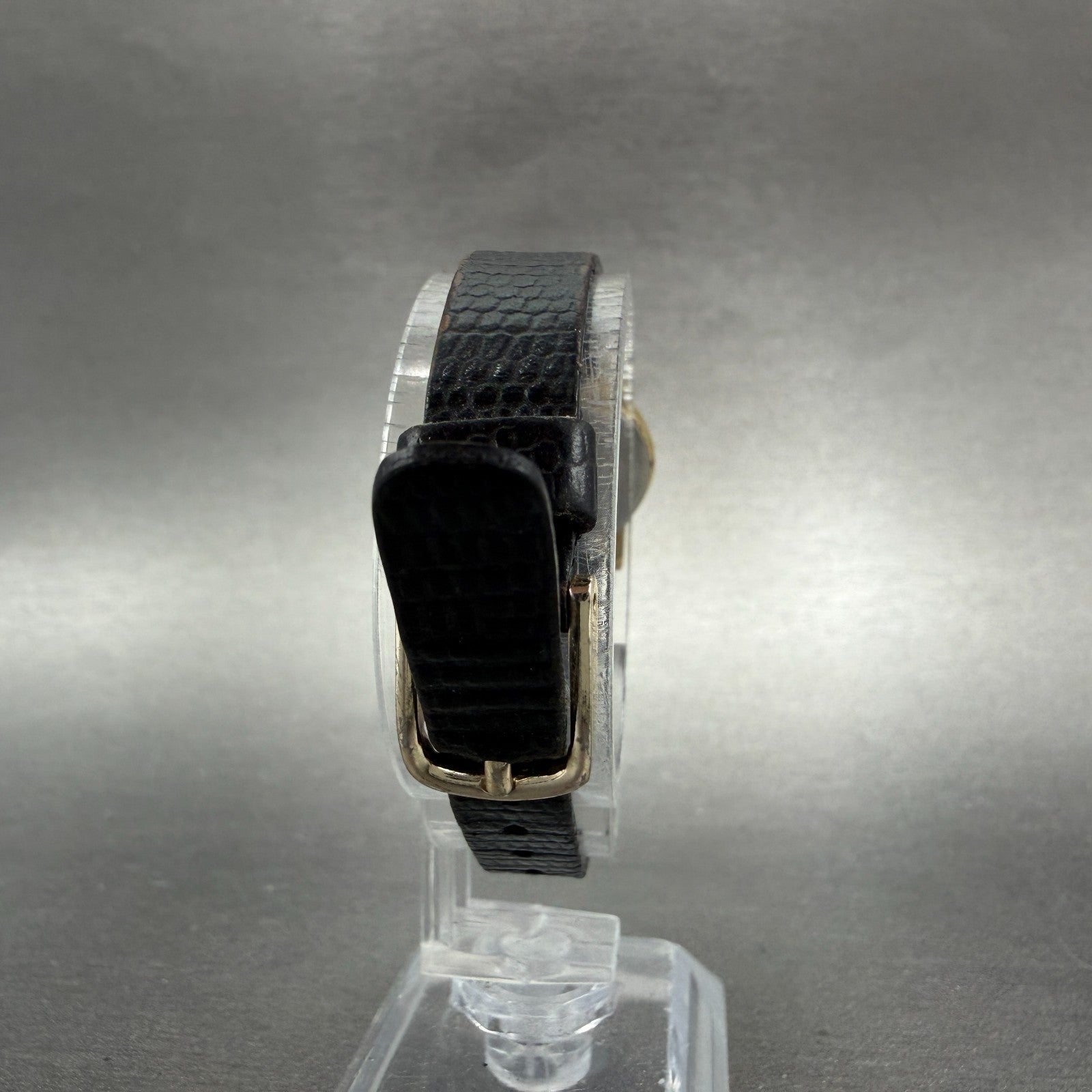 Seiko Watch Women 20mm Black Dial Gold Tone Round Vintage 1N00-0F69 New Battery77
