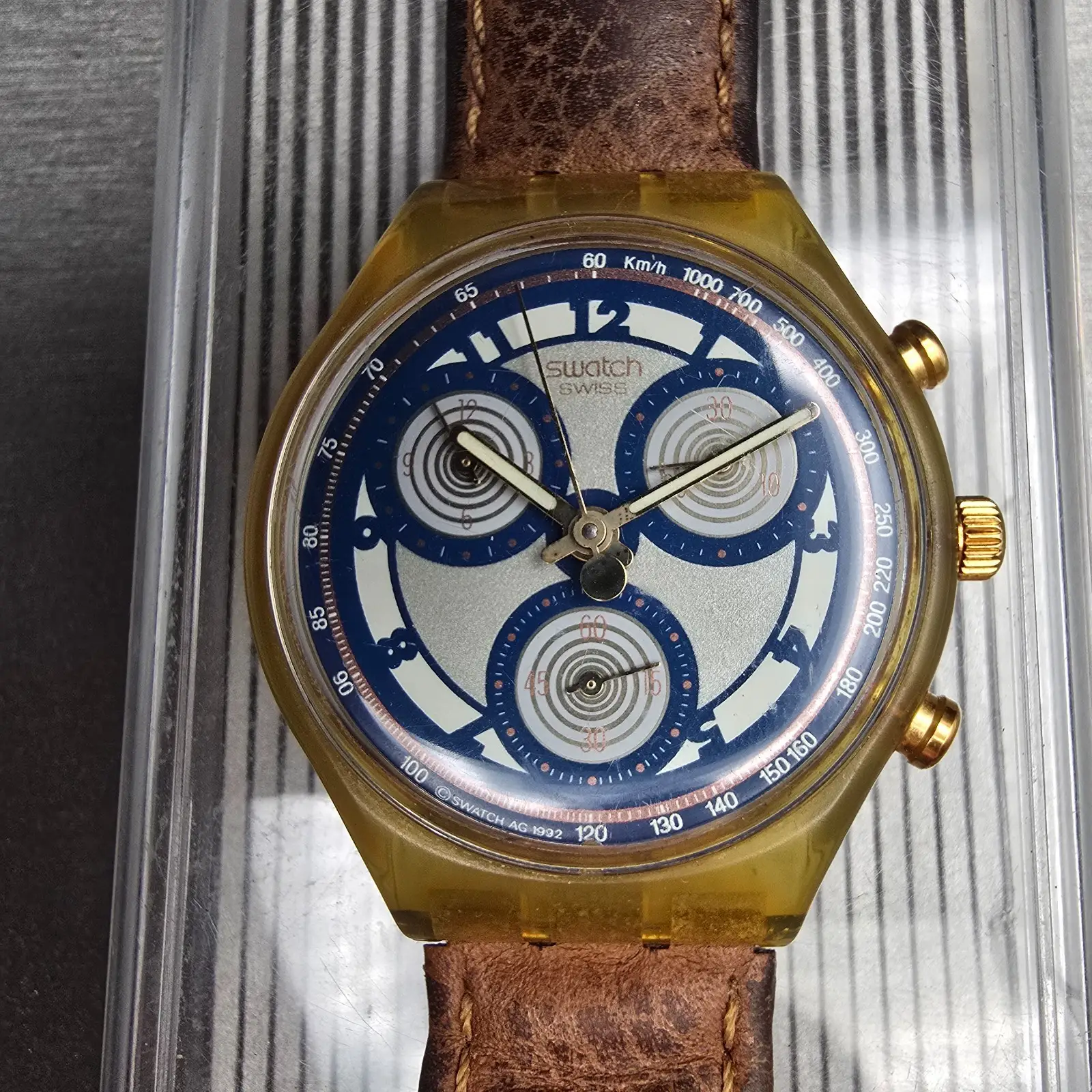 Swatch Chrono Honeytree Watch Men 37mm White Dial Yellow Case SCN107 New Battery0