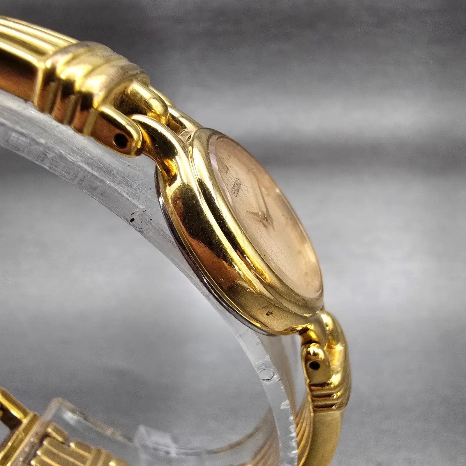 Seiko Watch Women 21mm Champagne Dial Gold Tone Round V400-1229 New Battery VTG3