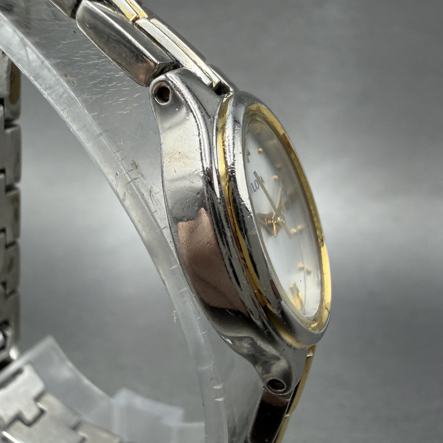 Bulova Watch Women 17mm Silver Dial Two Tone Oval 98T92 New Battery3