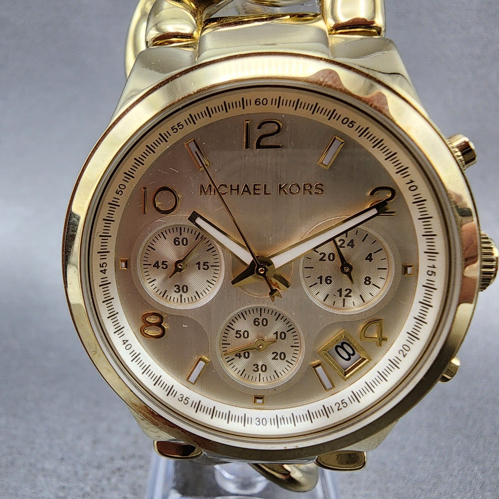 Michael Kors Runway Chronograph Watch Women 38mm Gold Dial Gold Tone New Battery2