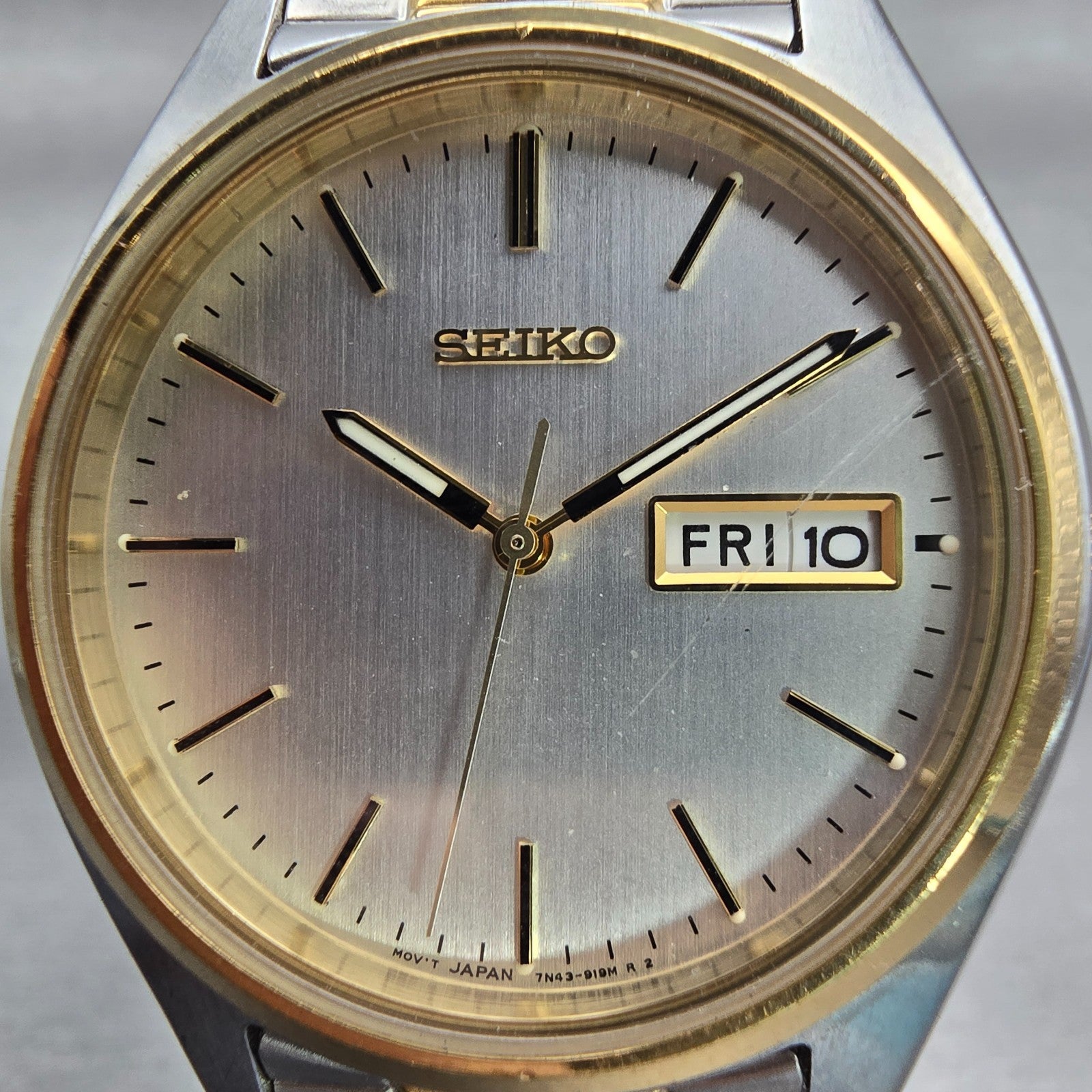 Seiko Watch Men 37mm Silver Dial Two Tone Daydate Round 7N43-9048 New Battery1