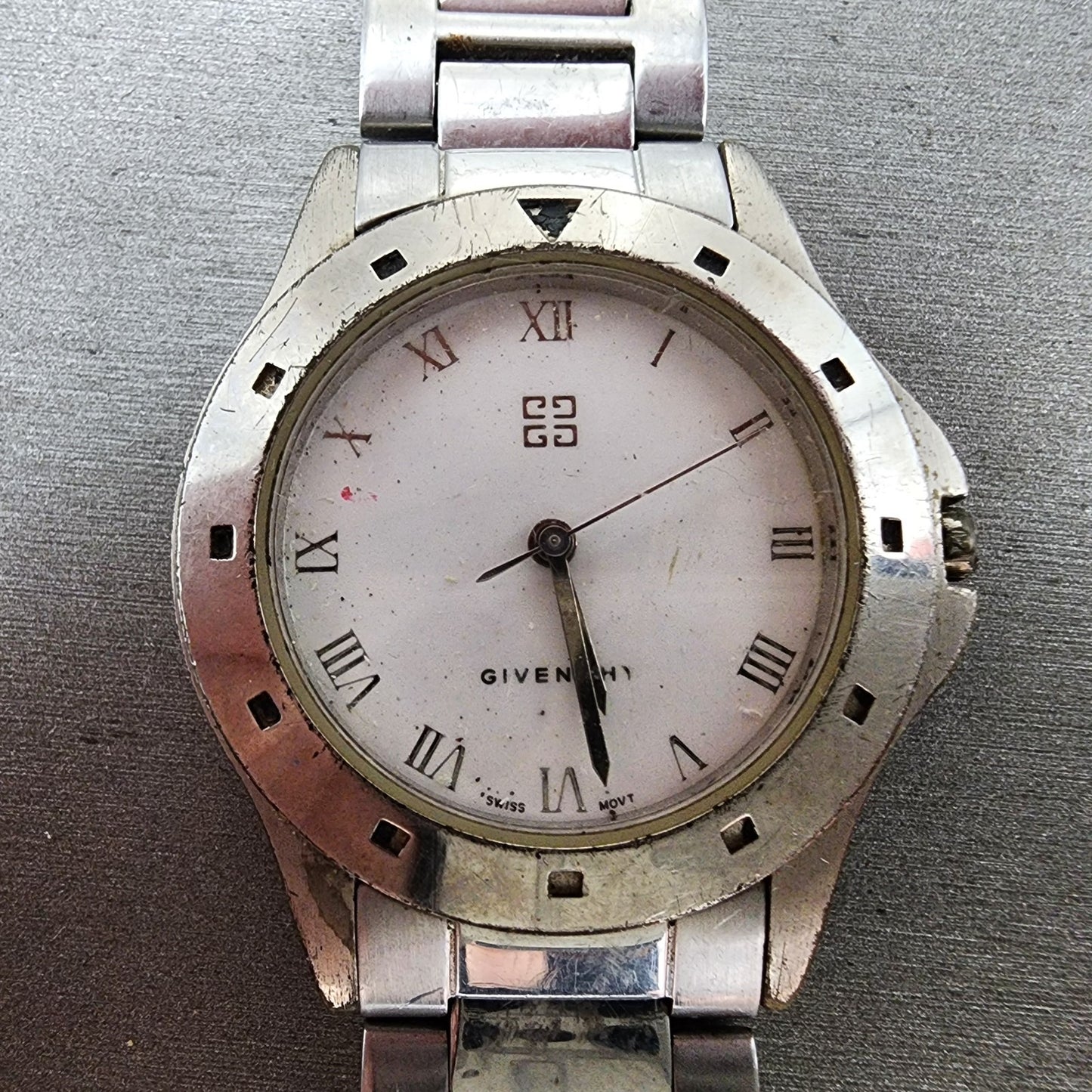 Givenchy Watch Men 35mm White Dial Silver Tone Round  Broken Bracelet PARTS2