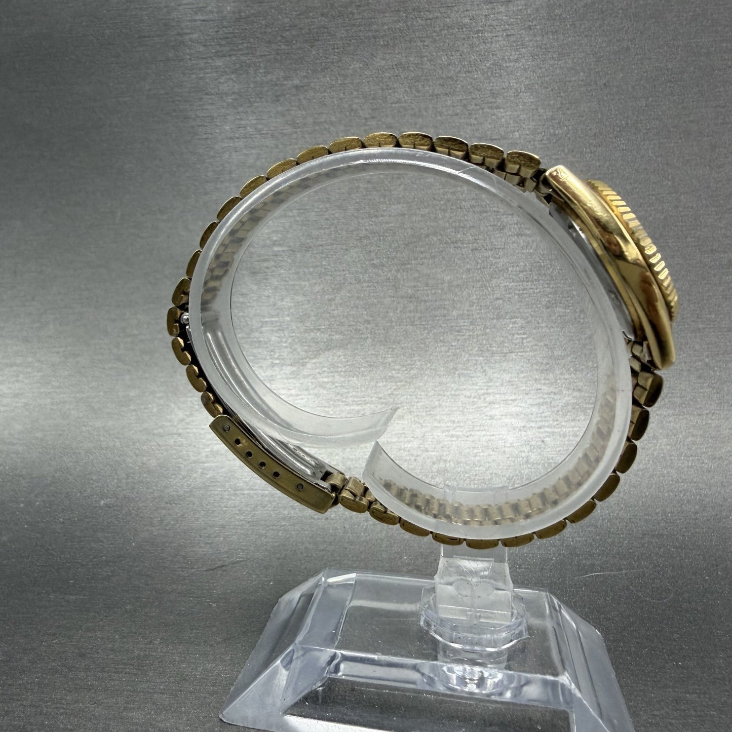 Seiko SQ Watch Women 24mm Gold Dial Gold Tone Daydate Round 3E230A60 NewBatt A8