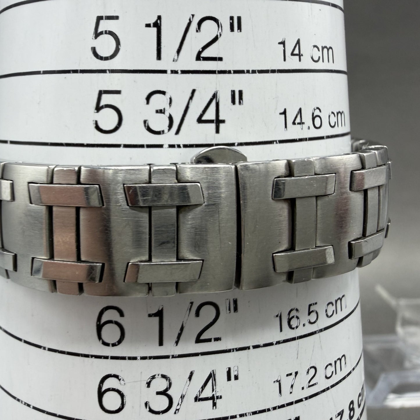 Concord Saratoga Watch Women 25mm MOP Dial Steel Diamond Bezel 14.25.1833 NewBat10