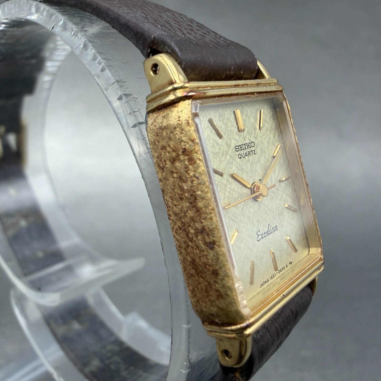 Seiko Exceline Tank Watch Women 18mm Champagne dial Gold Tone 1221-5670 NewBat 43