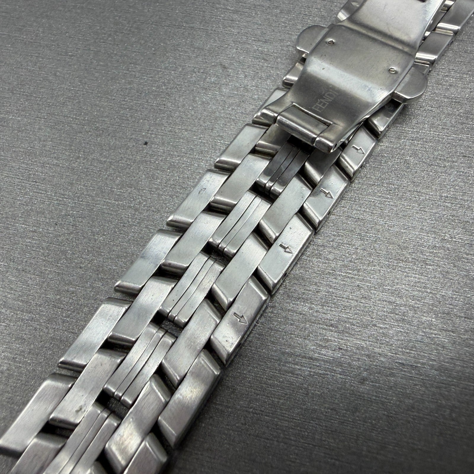 Fendi Watch Men 36mm White Dial Two Tone Date Round 2500G New Battery22