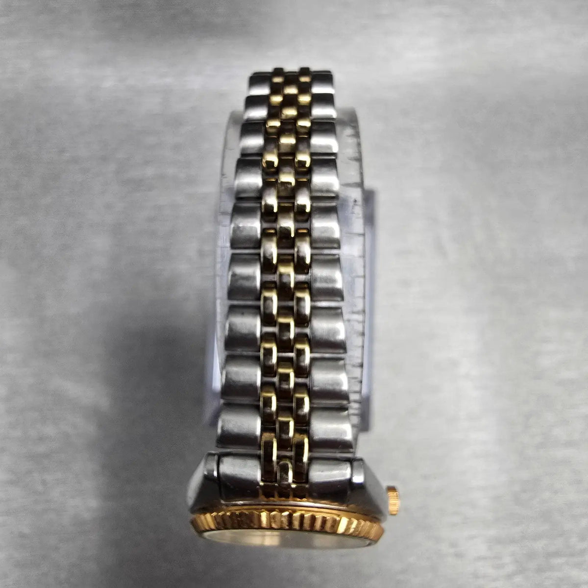 Seiko Watch Women 24mm Silver Dial Two Tone Daydate Round 7N83-0041 New Batt JP54