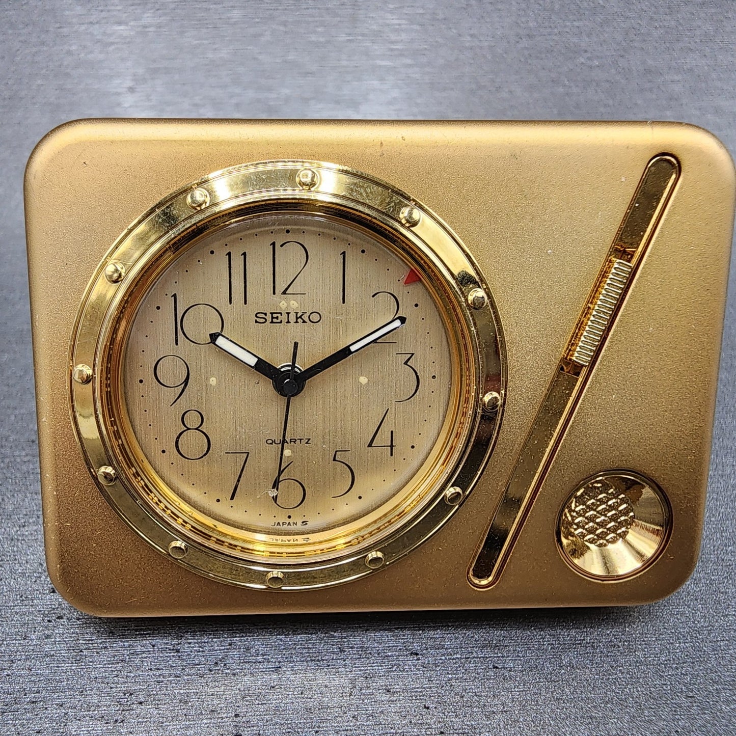 Seiko Travel Alarm Clock Champange Dial Gold Tone 2.5" by 1.85 New BattUP302G1