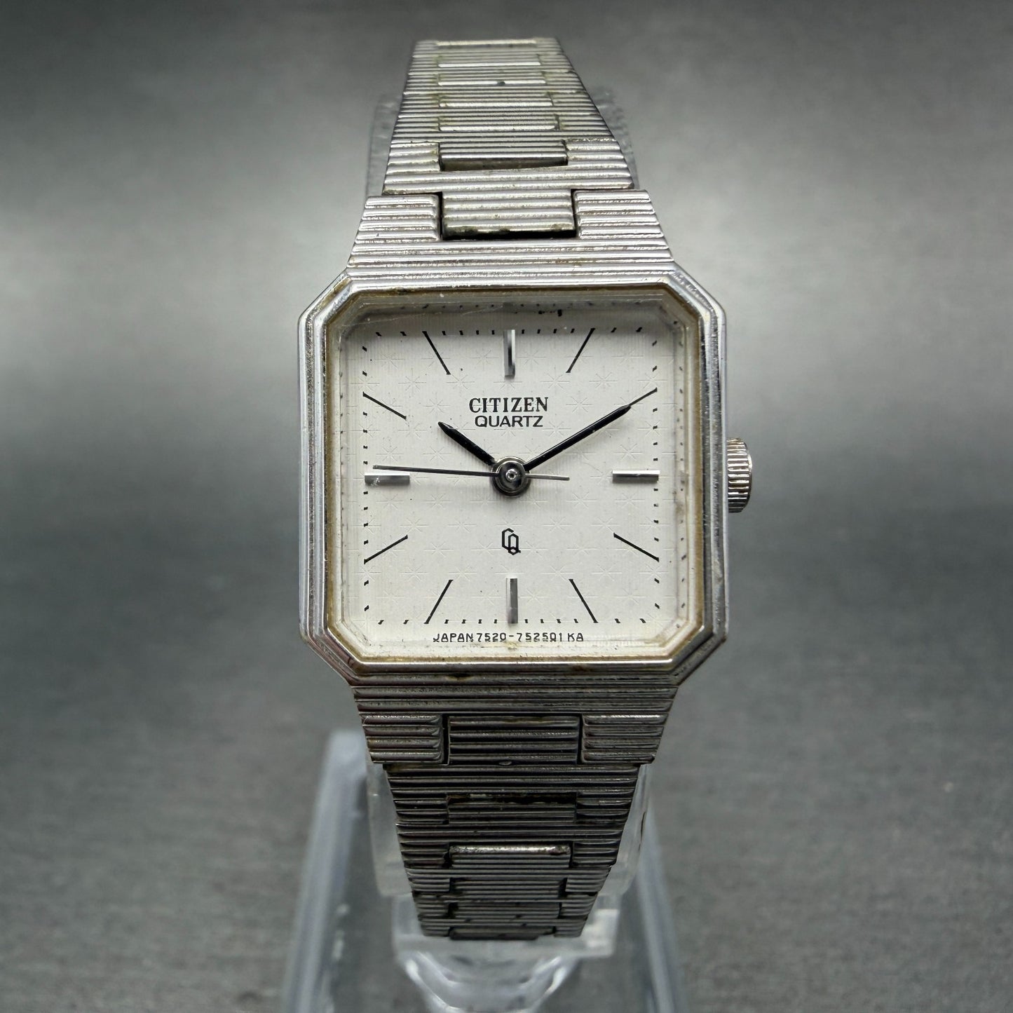 Citizen CQ Watch Women 17mm White Dial Silver Tone Rectangle 4-751922 New Batt0