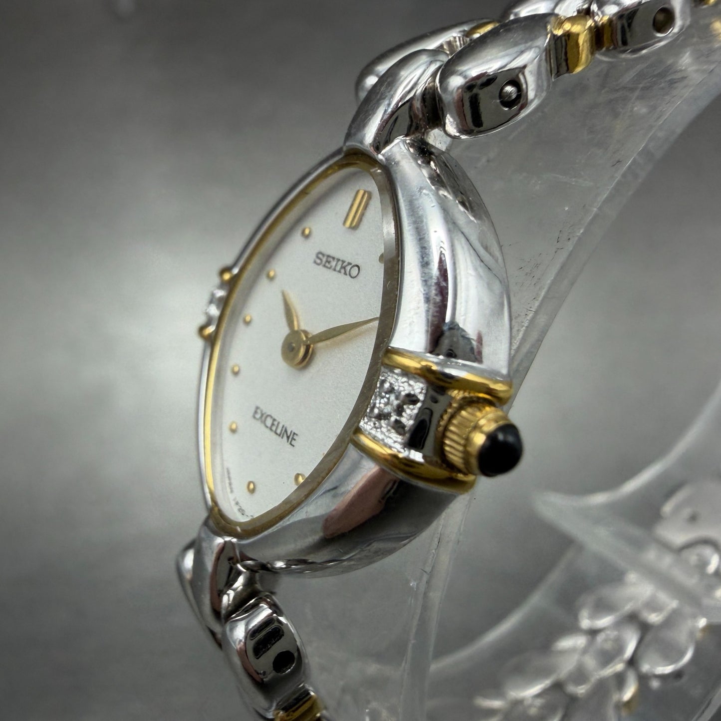 Seiko Exceline Watch Women 19mm White Dial Two Tone Oval 1F20-6B60 New Battery2