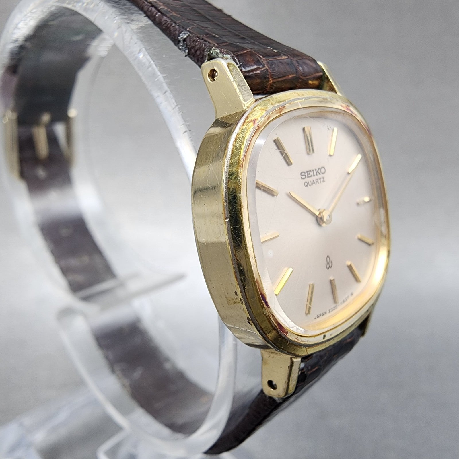 Seiko Watch Women 23mm Silver Dial Gold Tone Rectangle 23205660 New Battery3