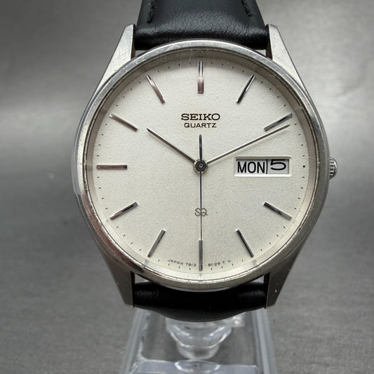 Seiko SQ Watch Men 34mm Silver Dial Silver Tone Daydate READ!! 7813-8029 NewBatt0