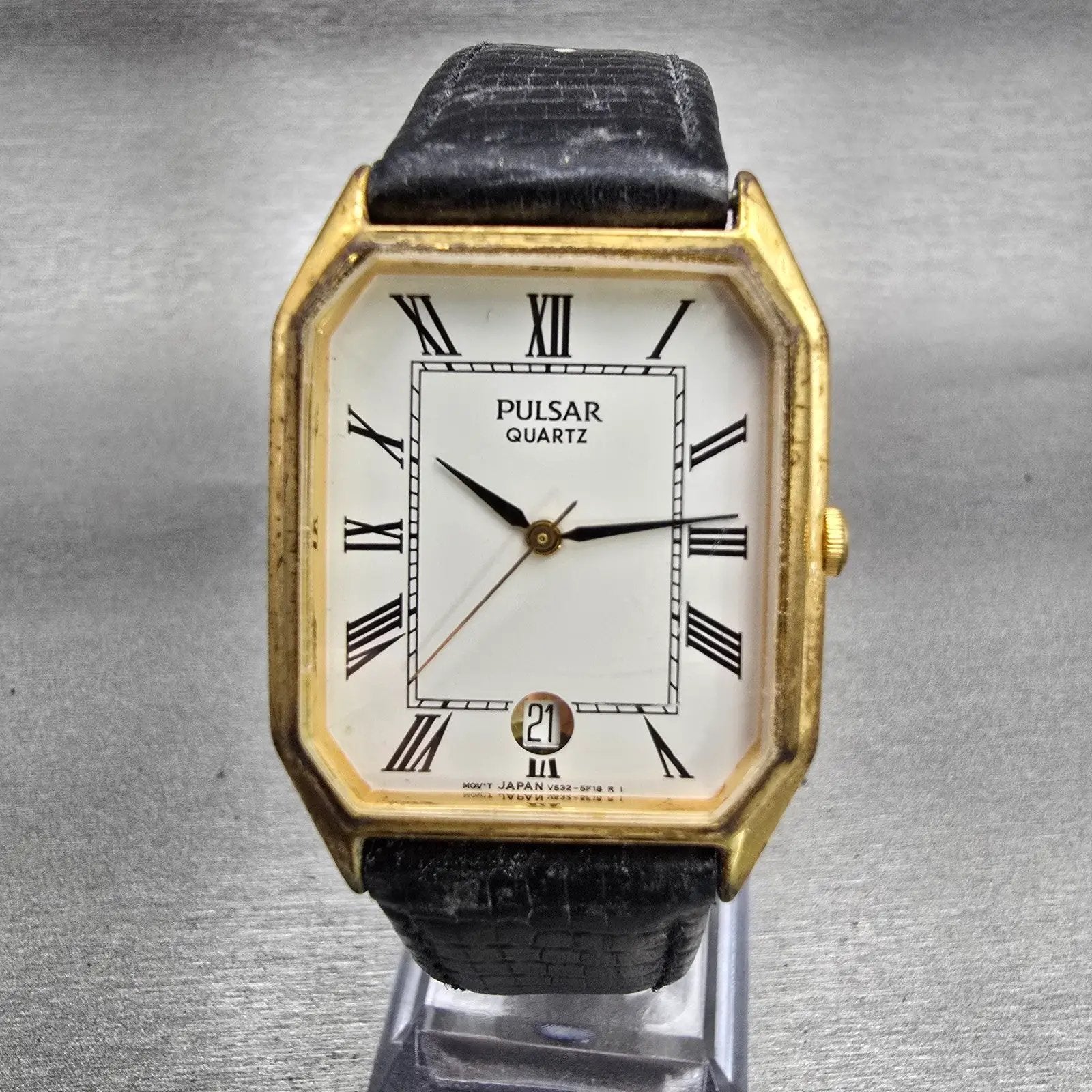 Seiko Pulsar Watch Men 28mm White Dial Gold Tone Date V532-5A90 New Battery VTG0