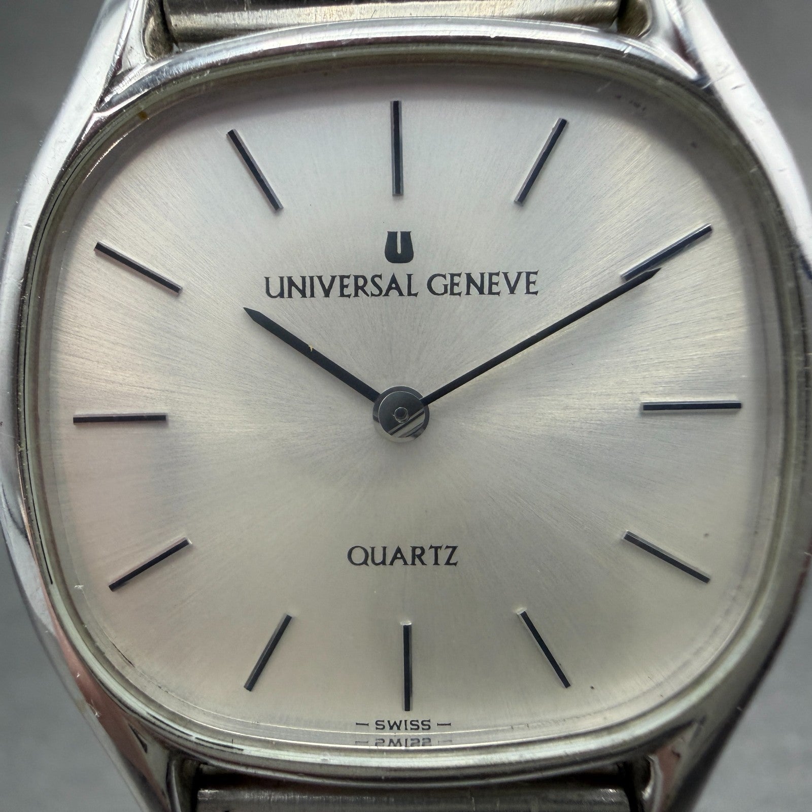 Universal Geneve Watch Men 31mm Silver Dial Stainless Steel Oval 743226 Newbat1