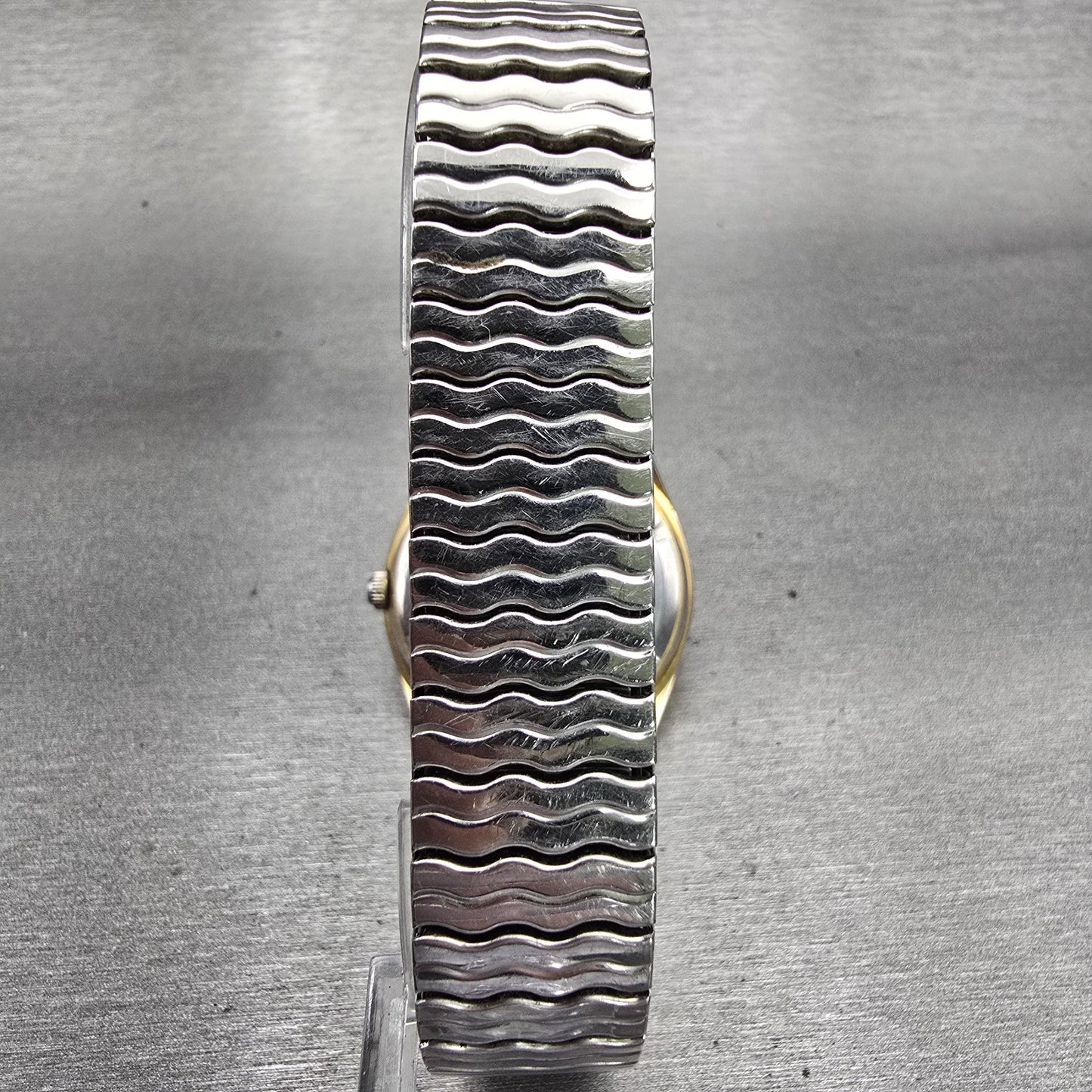 Seiko Pulsar Watch Men 36mm Champagne Dial Two Tone Daydate V143-X003 New Batt7