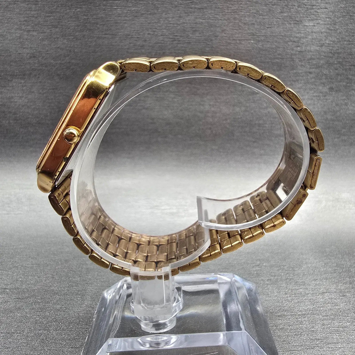 Seiko Tank Watch Men 26mm Gold Dial Gold Tone Date Rectangle V722-5A70 New Batt6