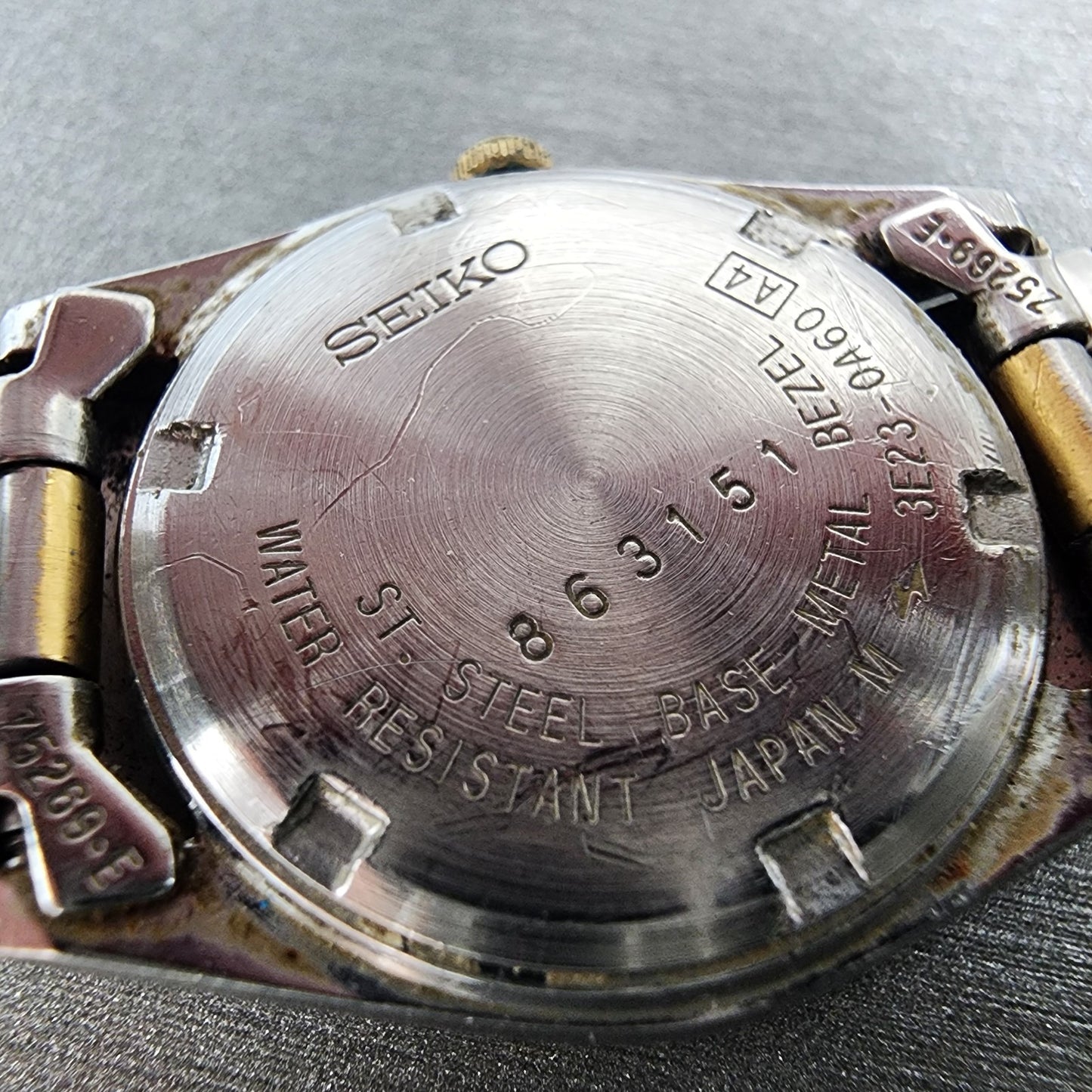 Seiko SQ Watch Women 24mm Gold Dial Two Tone Daydate Round 3E230A60 New Battery10