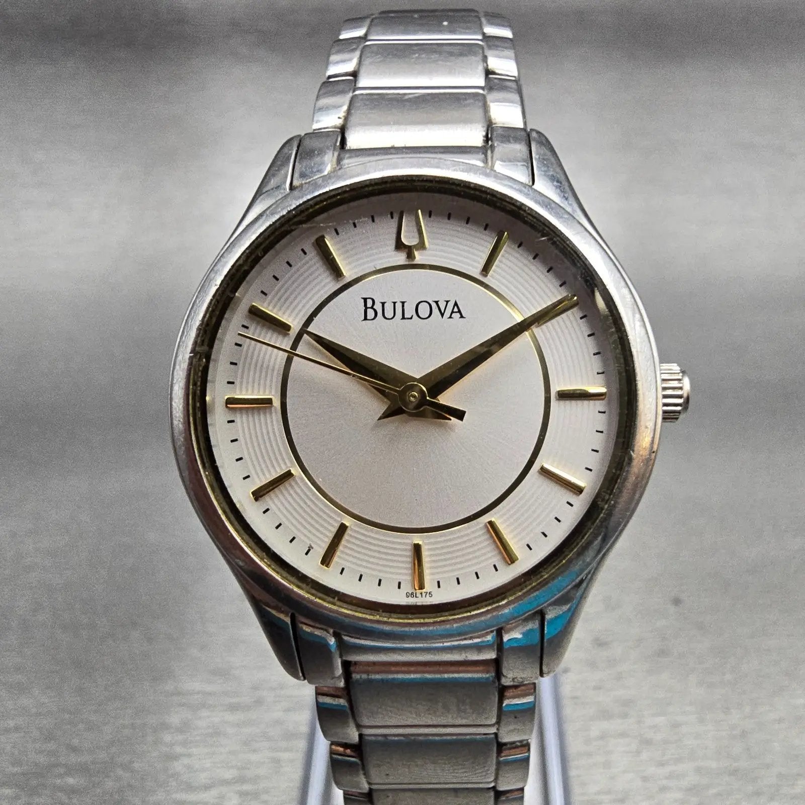 Bulova Watch Women 28mm Silver Dial Silver Tone Round 96L175 New Battery0