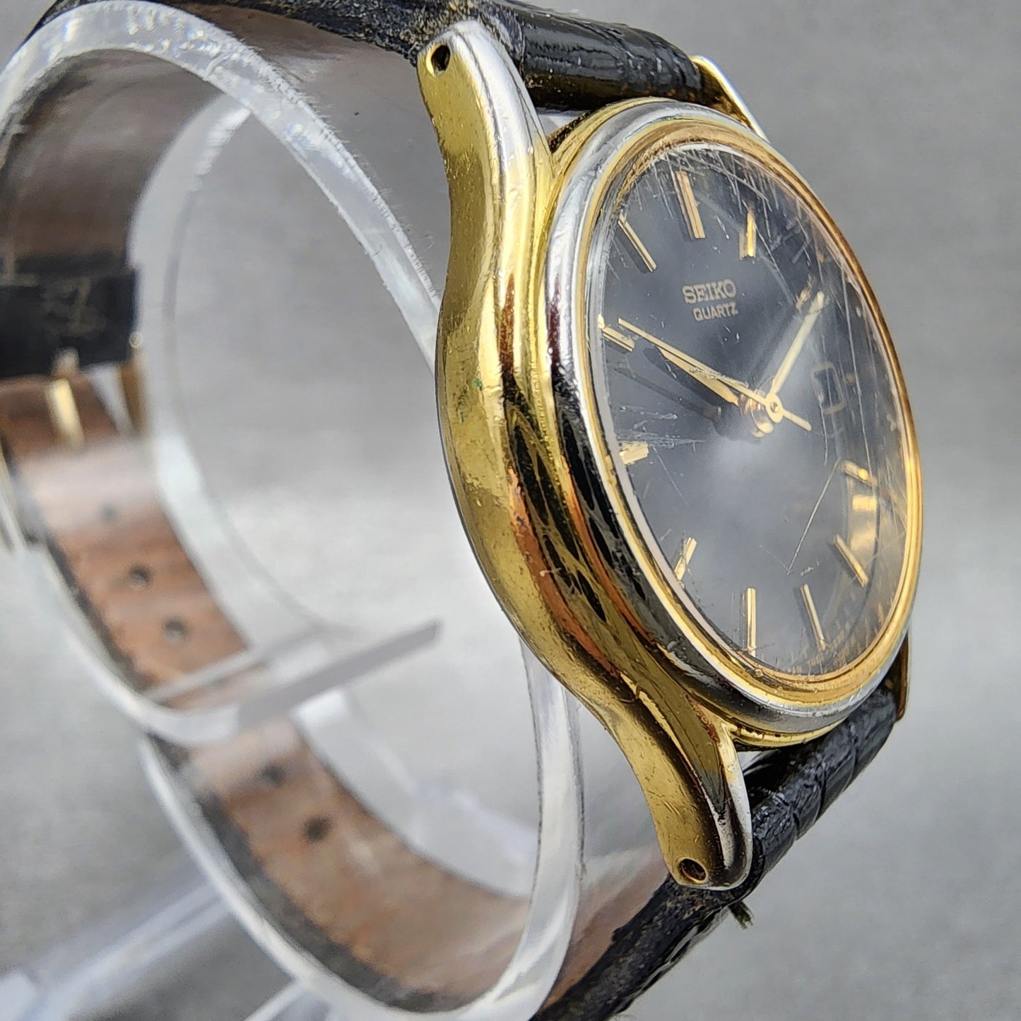 Seiko Watch Women 25mm Black Dial Gold Tone Date Round 7n820100 New Battery3
