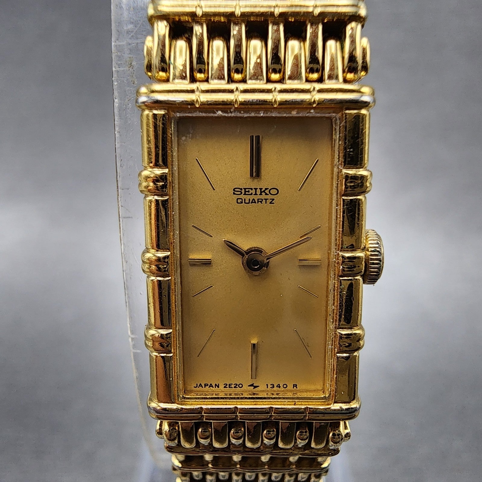 Seiko Tank Watch Women 12mm Champagne Dial Gold Tone 2e206109 New Battery1