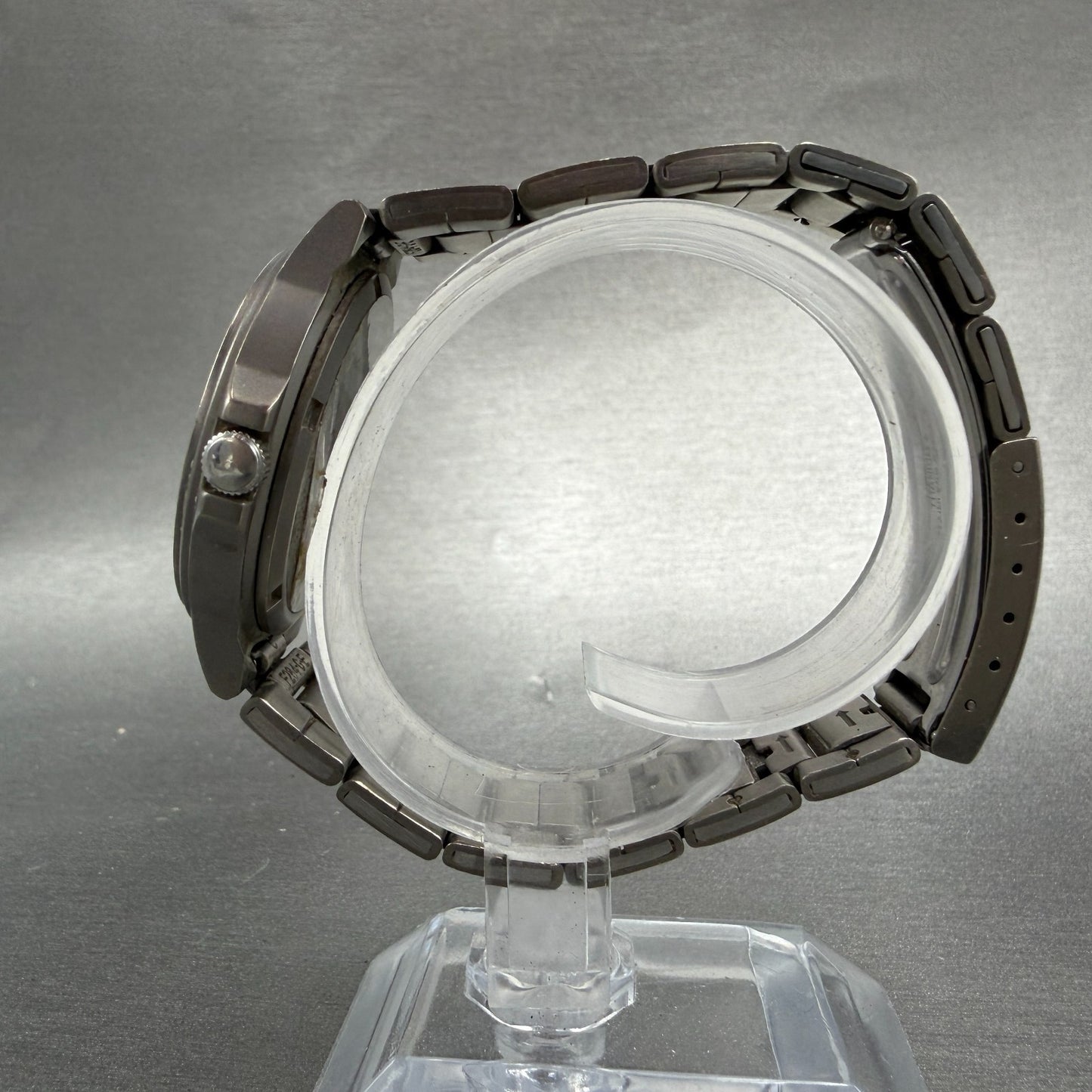 Seiko Alba Watch Men 35mm Blue Dial Titanium Round V501-0DN0 New Battery VTG6