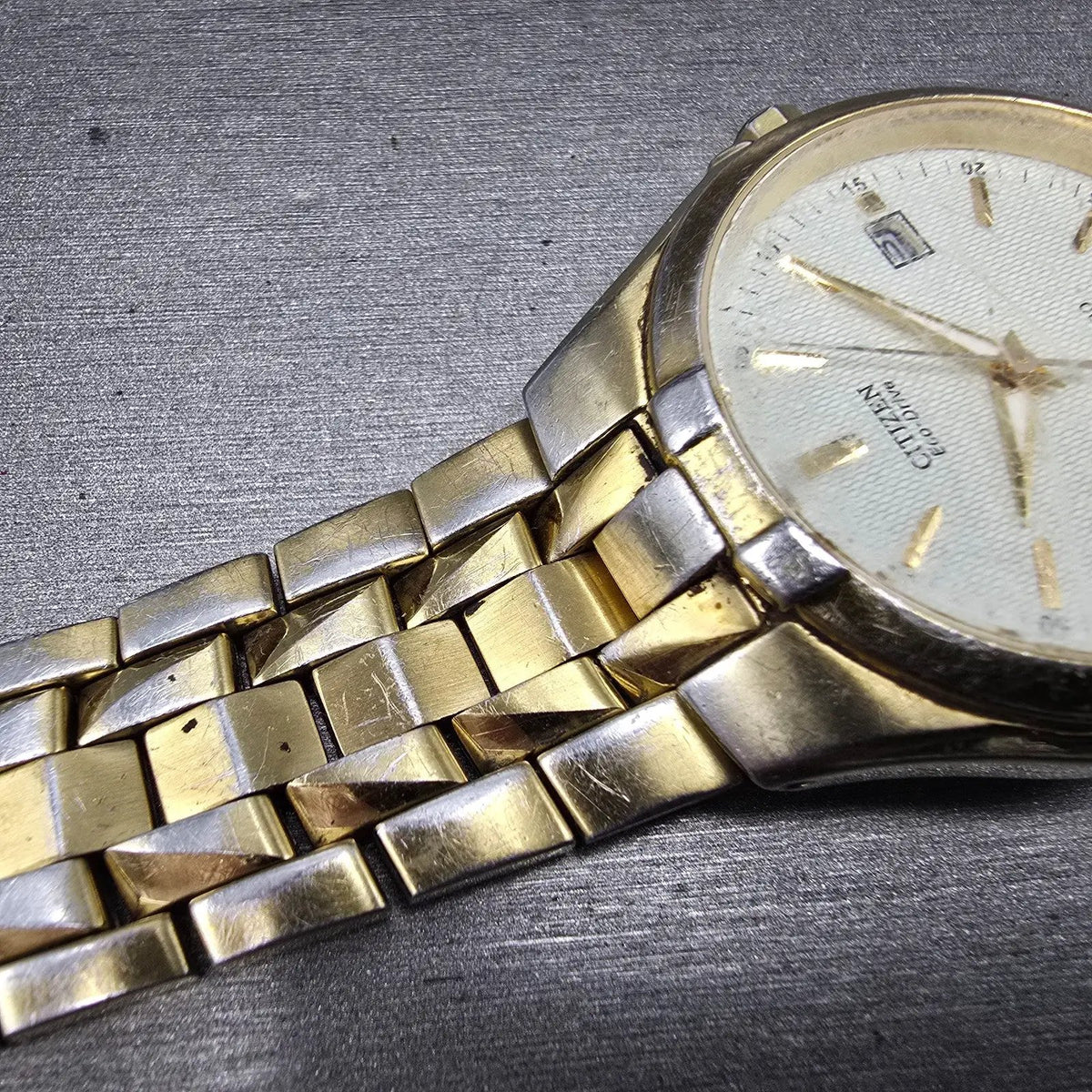 Citizen Eco-Drive Watch Men 38mm White Dial Gold Date READ!!!! E111E111-S0495216
