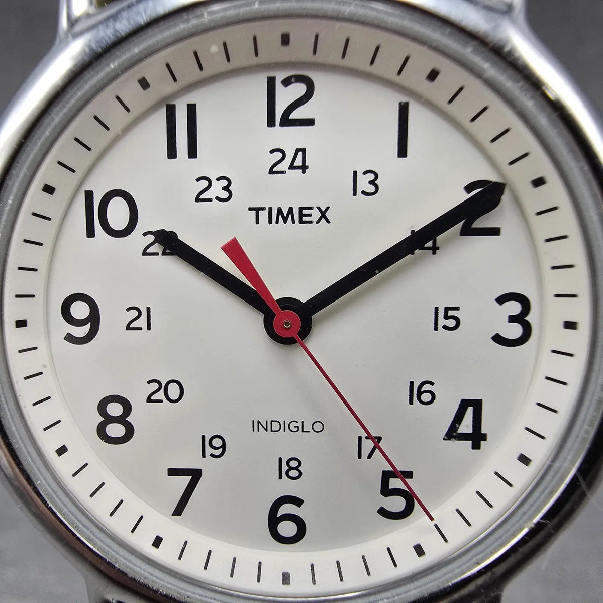 Timex Weekender Watch Men 38mm White Dial Silver Tone Round T2N651 New Battery C1