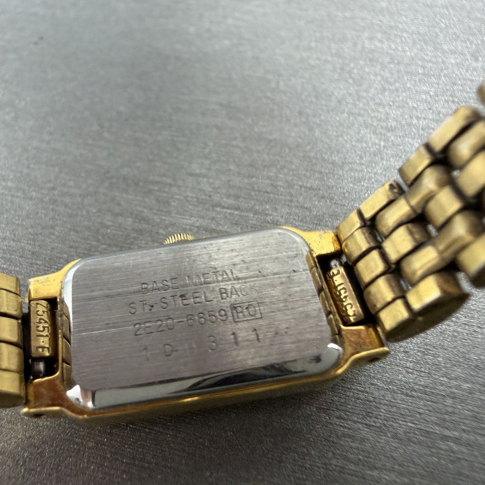 Seiko Tank Watch Women 13mm Silver Tone Gold Tone Rectangle 2e20-6859 NewBatt BA9