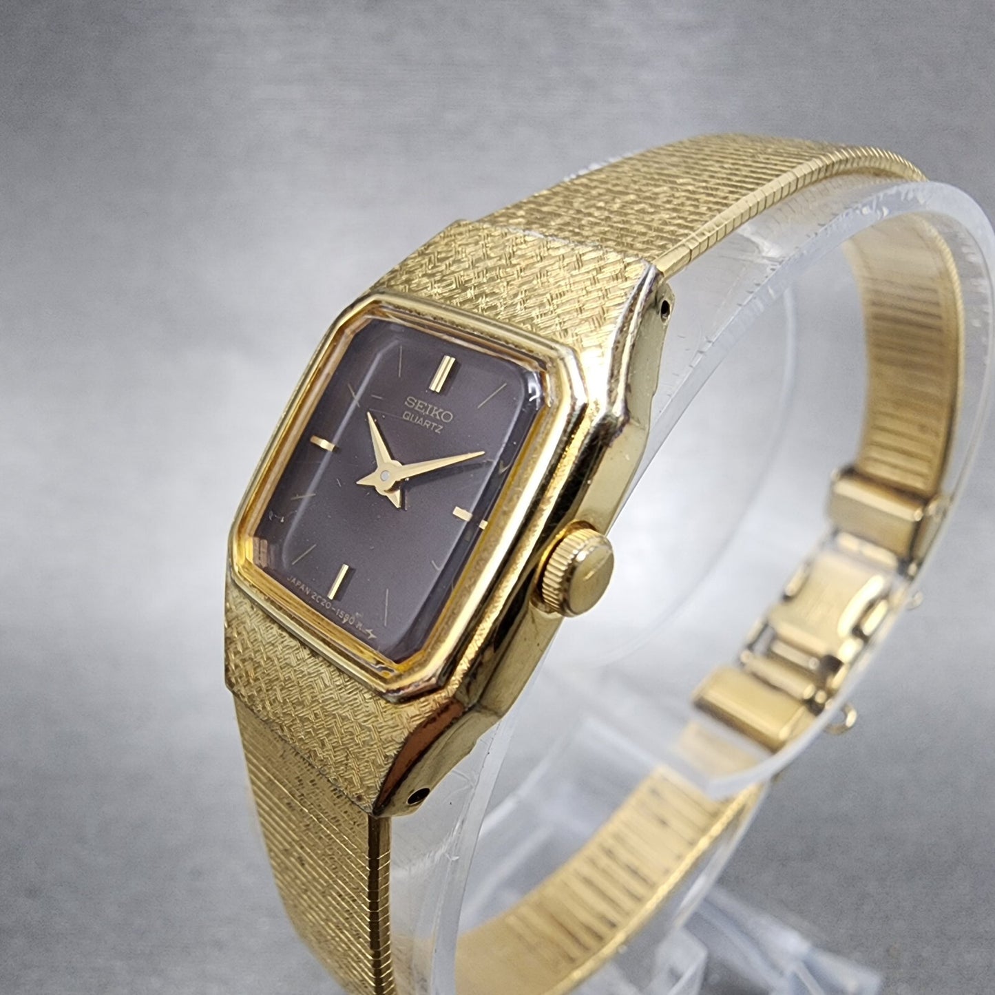 VTG Seiko Watch Women 16mm Black Dial Gold Tone Rectangle 2C205770 New Battery2