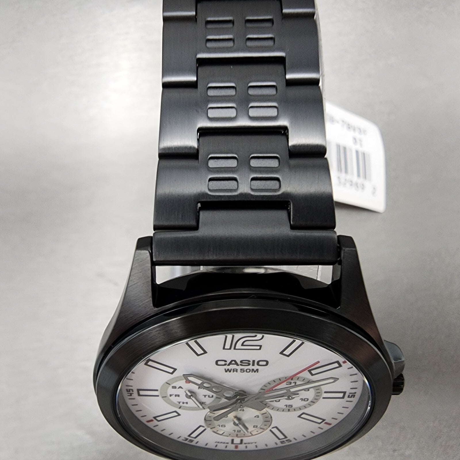 Casio MTPE350 Watch Men 39mm White Dial Black Steel Daydate Metal Bracelet4