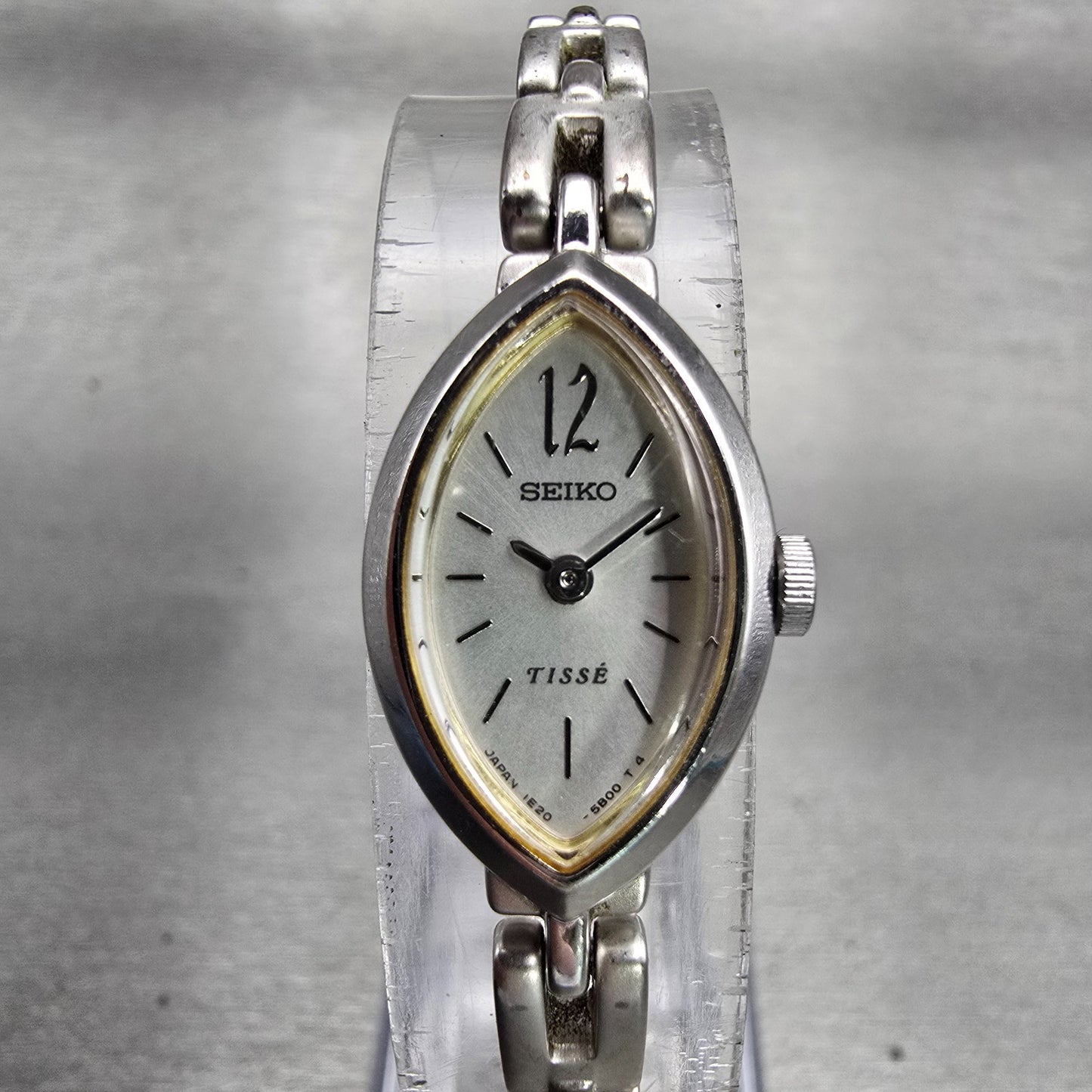 Seiko Tisse Watch Women 13mm Silver Dial Silver Tone Oval 1E20-3B40 New Battery0