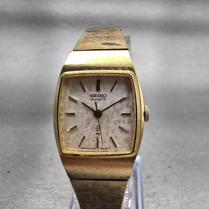 Seiko Watch Women 19mm Silver Dial Gold Tone Rectangle 4301-3000 New Battery VTG0