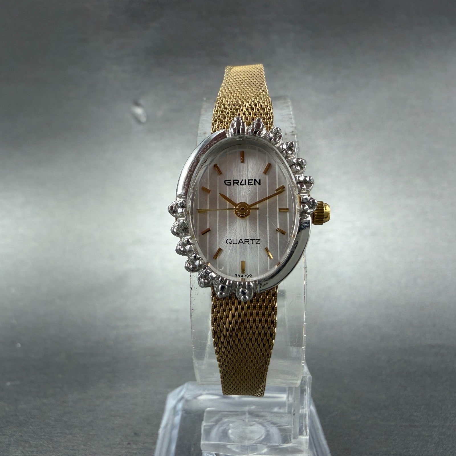 Gruen Watch Women 16mm White Dial Gold Tone Oval Diamond Bezel New Battery ABC5