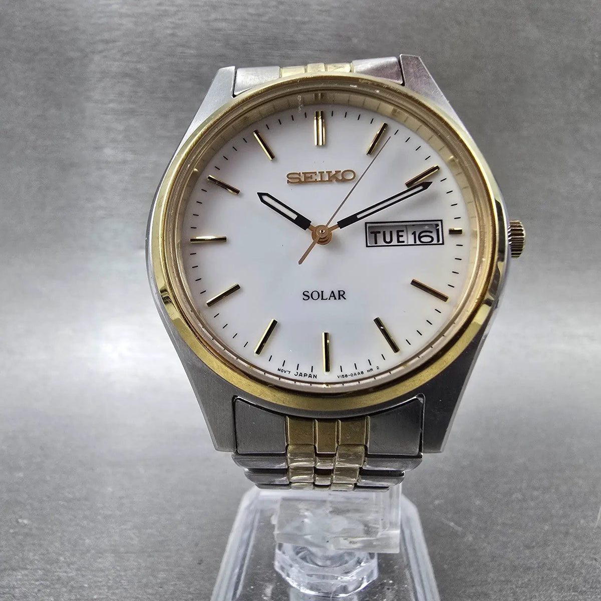 Seiko Solar Watch Men 37mm White Dial Two Tone Daydate Round V158-0AA0 Works JP25