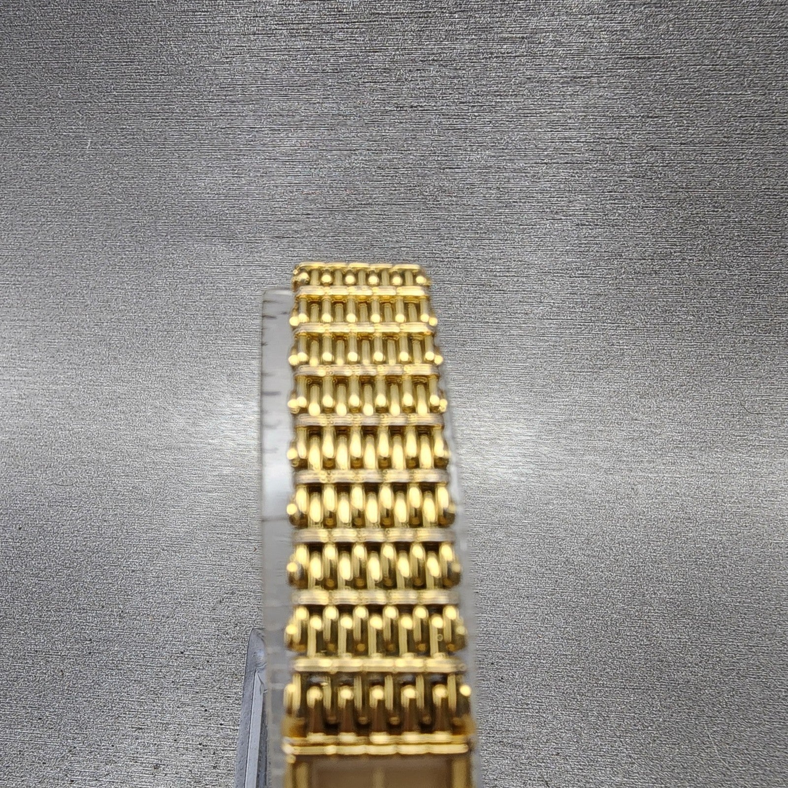 Seiko Tank Watch Women 12mm Champagne Dial Gold Tone 2e206109 New Battery4