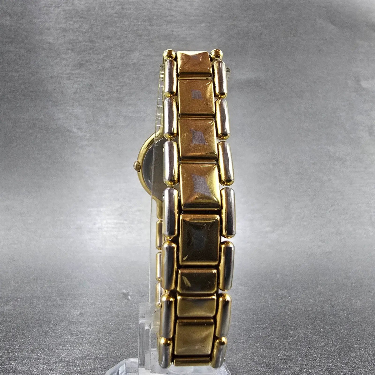 Movado Museum Watch Women 25mm Black Dial Gold Tone Round 88.25.823 New Battery7