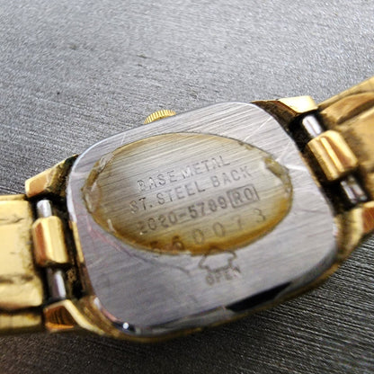 VTG Seiko Watch Women 16mm Black Dial Gold Tone Rectangle 2C205770 New Battery10