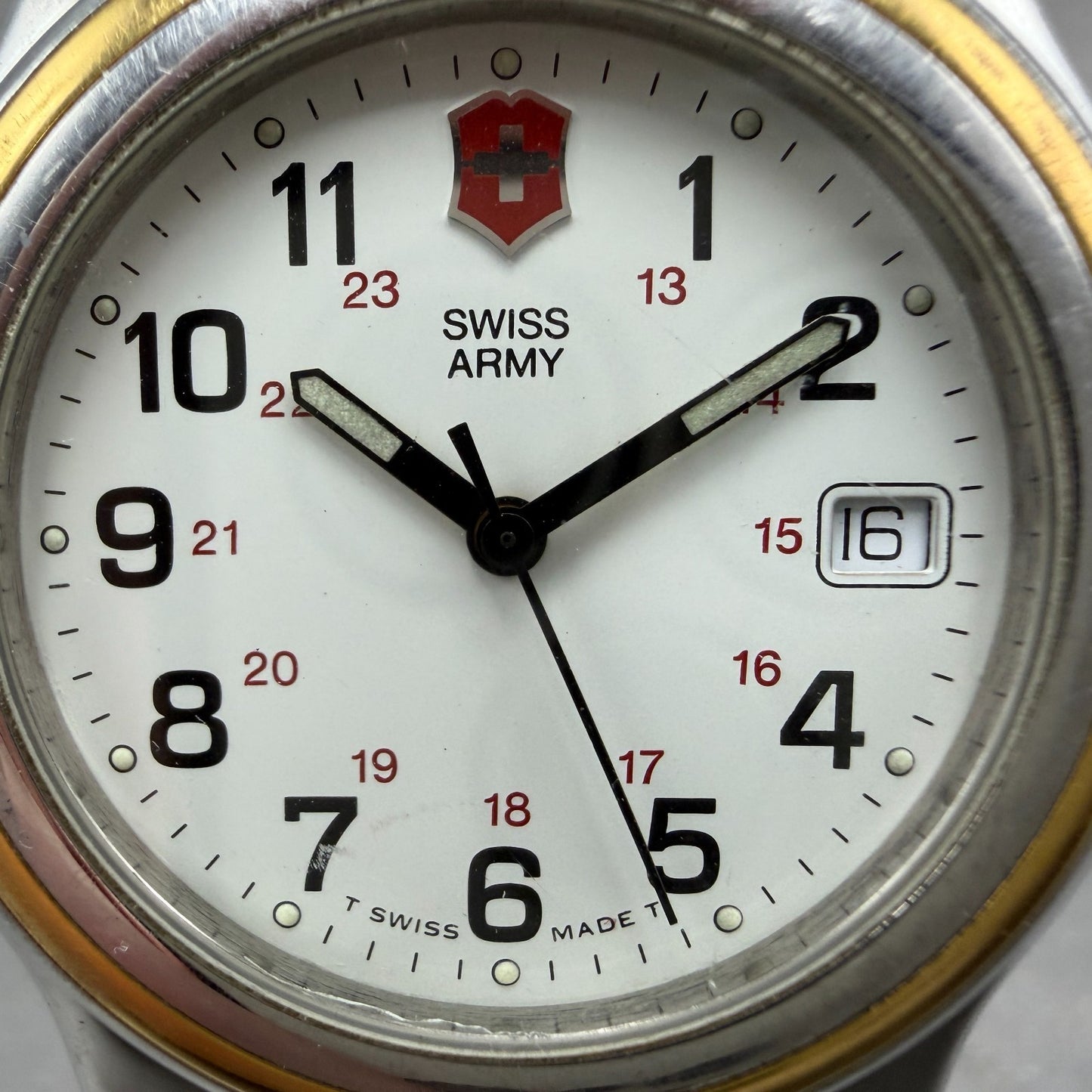 Victorinox Swiss Army Officers Watch Men 39mm White Dial Two Tone Date PARTS2
