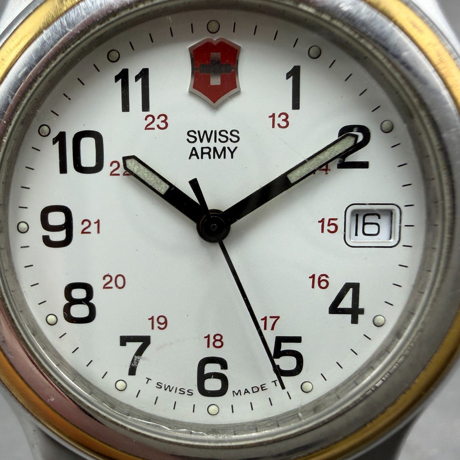Victorinox Swiss Army Officers Watch Men 39mm White Dial Two Tone Date PARTS2
