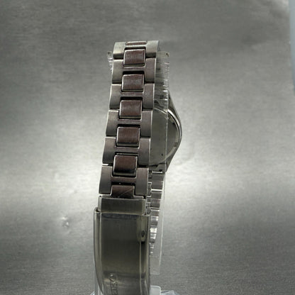 Seiko Watch Women 24mm Silver Dial Silver Tone Daydate 2626-0010 New Battery7