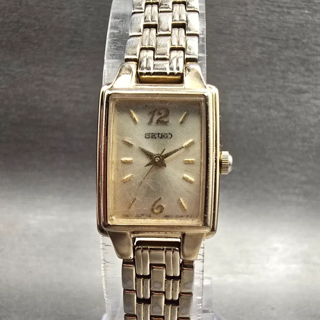 Seiko Tank Watch Women 16mm Champagne Dial Gold Tone Rectangle 1N01-0FH0 NewBatt0