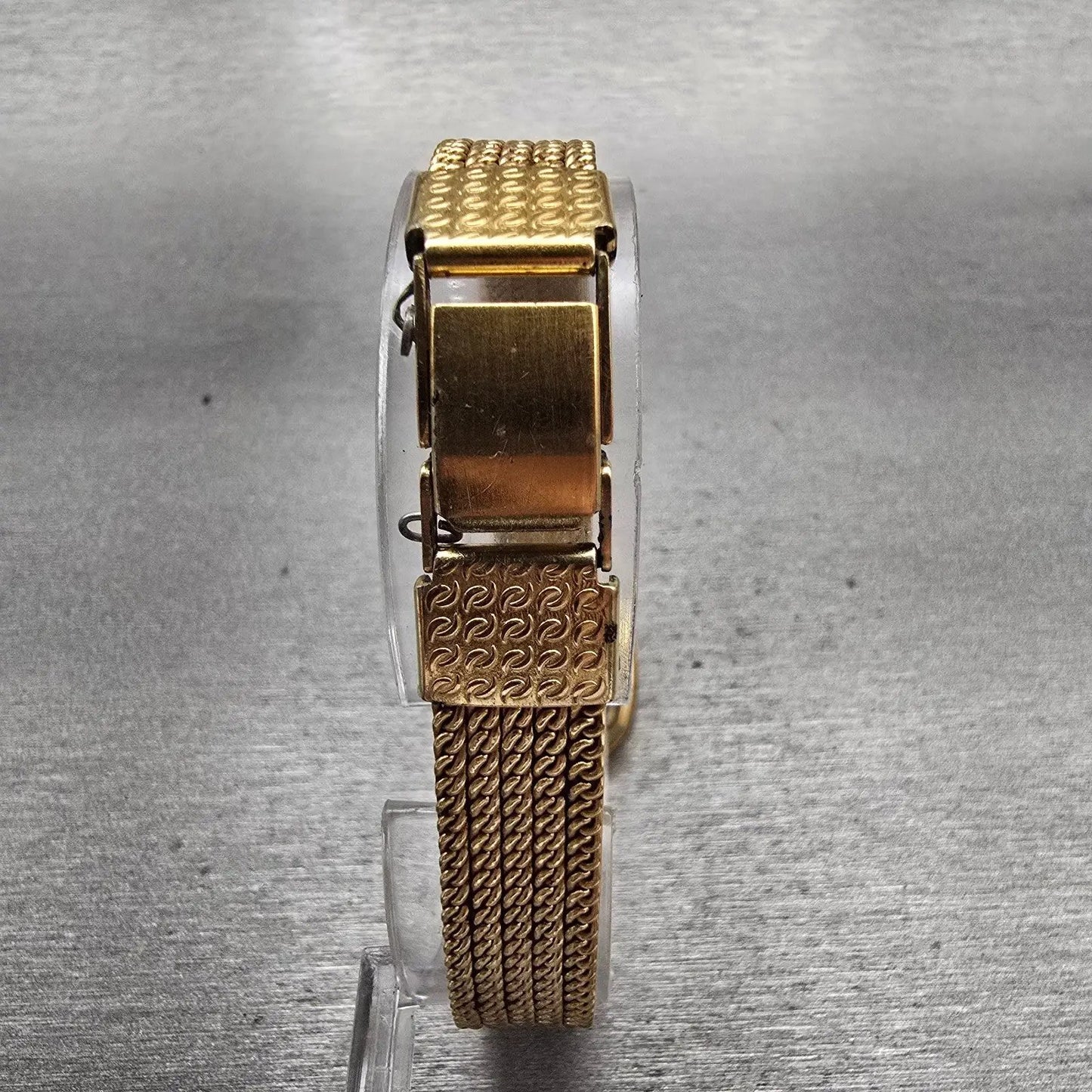 Seiko Watch Women 21mm Gold Dial Gold Tone Oval 2320-5200 New Battery Vintage7