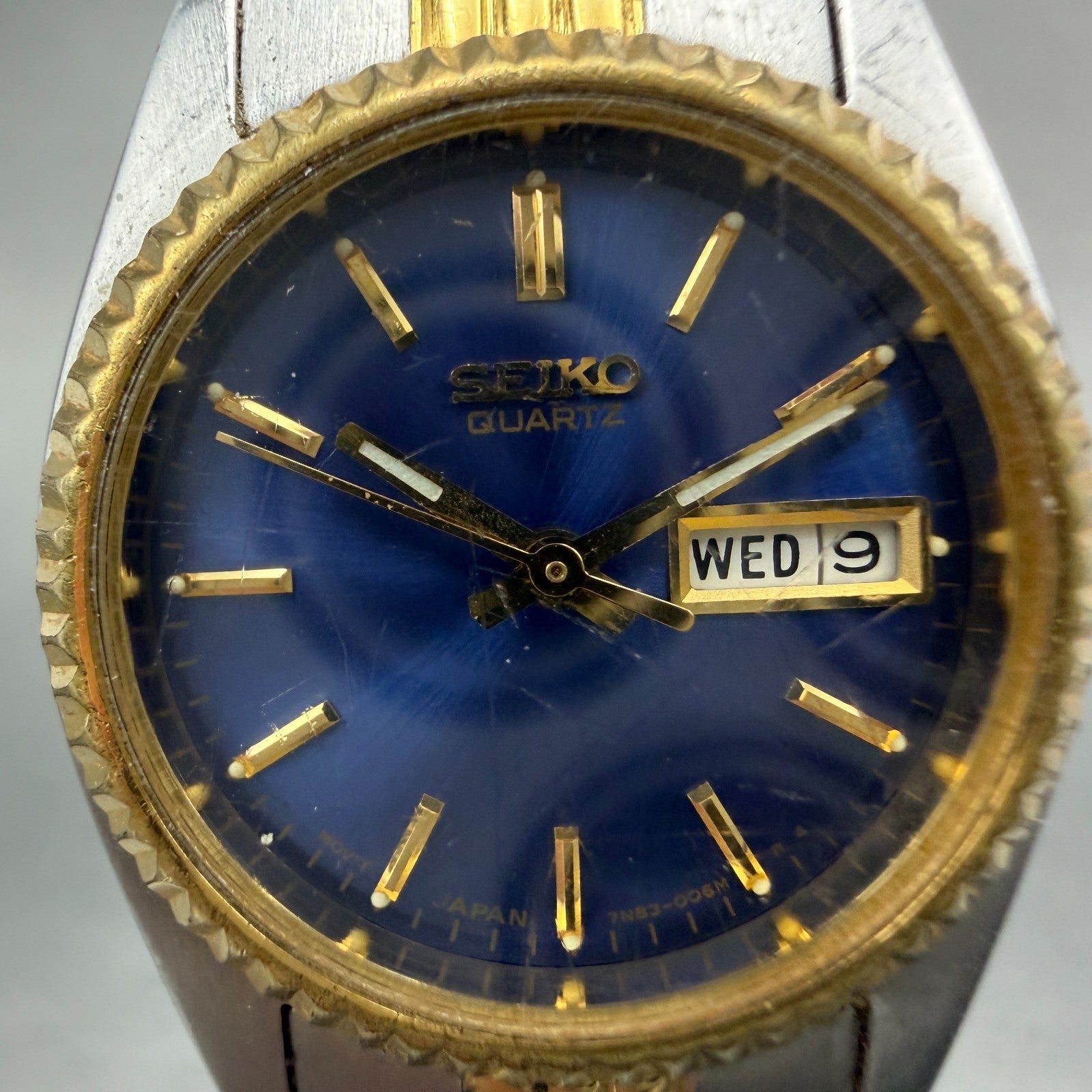 Seiko Watch Women 24mm Blue Dial Two Tone Daydate Round 7N83-0041 New Batt FR41