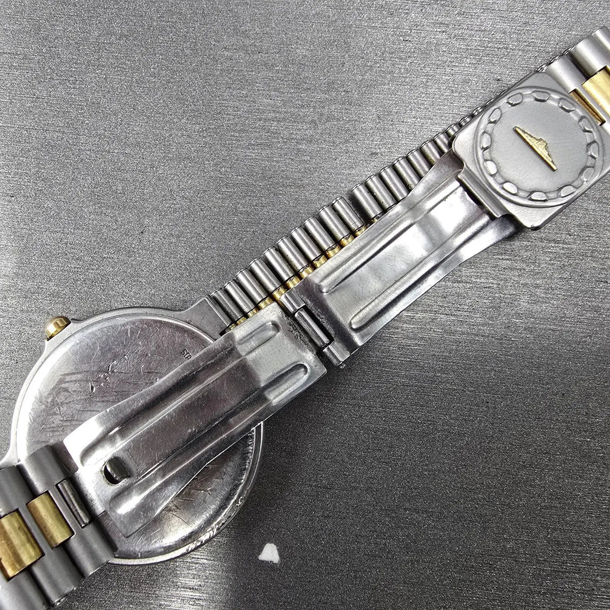 Longines Conquest Watch Men 33mm White Dial Two Tone Daydate  PARTS11